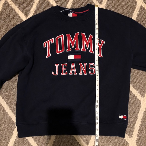 Tommy Hilfiger used long sleeve Bundle Size Large - Picture 8 of 8